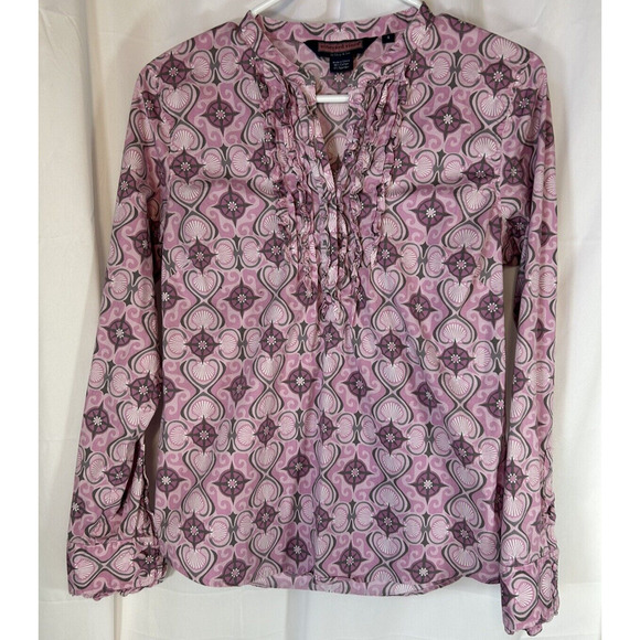 Vineyard Vines Tops - Vineyard Vines Women’s Size 4 pink long sleeved patterned 1/2 button down blouse